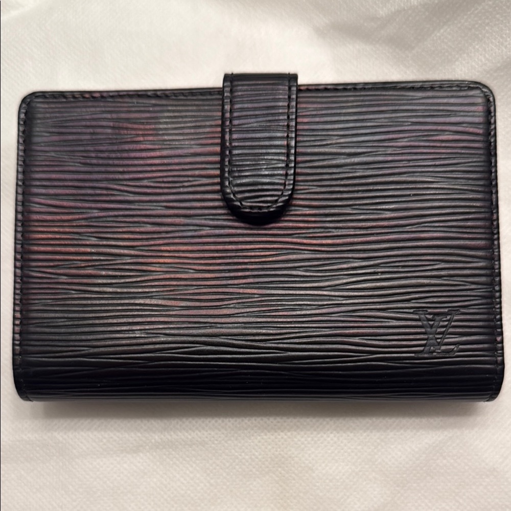 Authentic LOUIS VUITTON Black Epi Leather Wallet